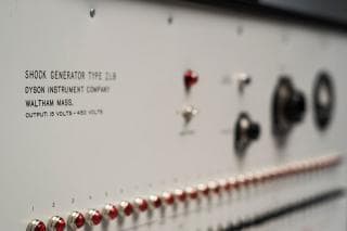 Shock generator control panel