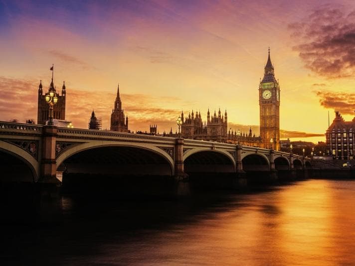 Houses of parliament at night